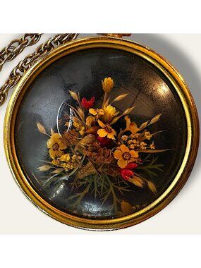 Antique Victorian Pressed Flower Bouquet Pendant Necklace Gold-Tone Round Design